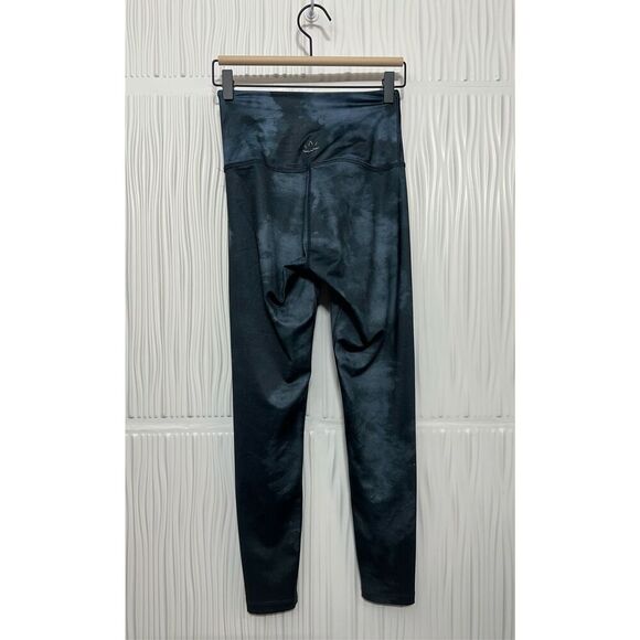 Beyond Yoga Lux High Waisted Midi Legging in Stellar Blue Cloud - S - Picture 4 of 13